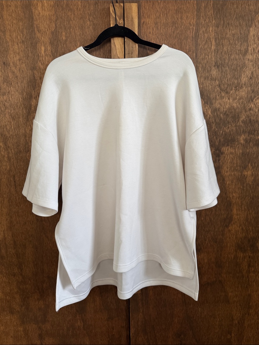Aritzia Babaton White Crewneck Tee